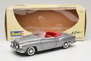 Borgward Isabella Кабриолет Сребрист Revell 1:18 8411 Метал — снимка 8 от 8