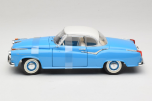 Borgward Isabella Coupe Синьо Revell 1:18 08859-P1 Метал — снимка 3 от 6