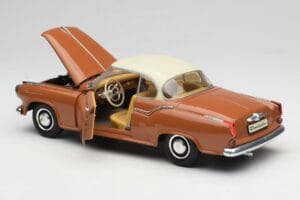 Borgward Isabella Coupe Бронзов Бял Revell 1:18 08982 Метал — снимка 8 от 8