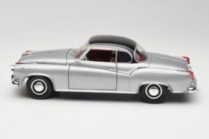 Borgward Isabella Coupe Сив & Черен Revell 1:18 8989 Метал — снимка 3 от 8