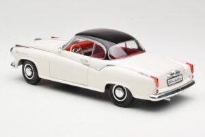 Borgward Isabella Coupe Бял Revell 1:18 08982-W1 Метал — снимка 7 от 8