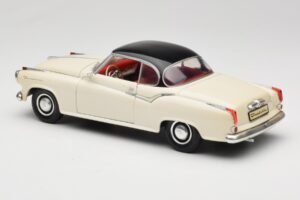 Borgward Isabella Coupe Бял Revell 1:18 8859 Метал — снимка 7 от 8
