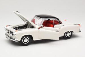Borgward Isabella Coupe Бял Revell 1:18 08982-W1 Метал — снимка 2 от 8