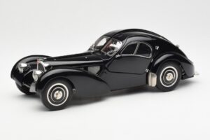 Bugatti 57SC Atlantic Черен CMC 1:18 M-085 Метал