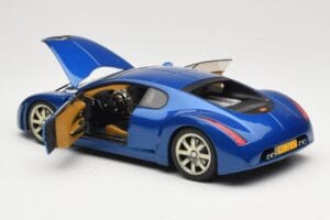 Bugatti EB 18.3 Chiron Син AUTOart 1:18 70911 Метал — снимка 5 от 8