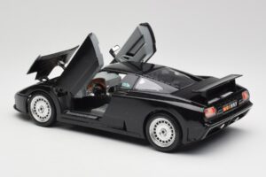 Bugatti EB110 Черен Bburago 1:18 3055 Метал — снимка 5 от 8