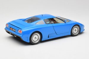 Bugatti EB110 Син Bburago 1:18 3035 Метал — снимка 3 от 8