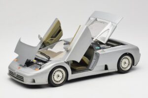 Bugatti EB110 Сребрист Bburago 1:18 3035-S Метал — снимка 2 от 8