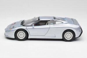 Bugatti EB110 SS Сребрист Anson 1:18 30303-W-M2 Метал — снимка 4 от 8