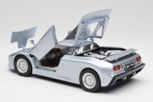 Bugatti EB110 SS Сребрист Anson 1:18 30303-W-M2 Метал — снимка 5 от 8