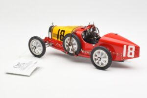 Bugatti T35 National Colors Spain CMC 1:18 M-100-B-016 Метал — снимка 5 от 6