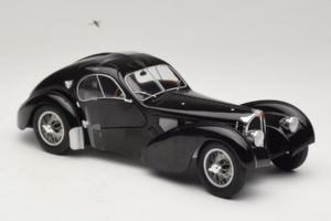 Bugatti Type 57 SC Atlantic Черен Solido 1:18 S1802101 Метал — снимка 4 от 6
