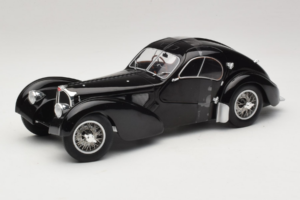 Bugatti Type 57 SC Atlantic Черен Solido 1:18 S1802101 Метал