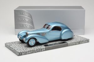 Bugatti Type 57SC Atlantic Син Minichamps 1:18 107110320 Метал — снимка 6 от 6