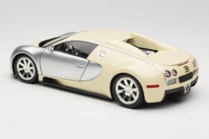 Bugatti Veyron Edition Centenaire Chrome Beige Minichamps 1:18 100110854 Метал — снимка 7 от 8
