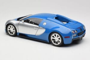 Bugatti Veyron Edition Centenaire Chrome Blue Minichamps 1:18 100110850 Метал — снимка 7 от 8