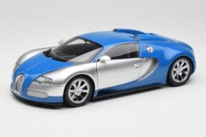 Bugatti Veyron Edition Centenaire Chrome Blue Minichamps 1:18 100110850-O Метал