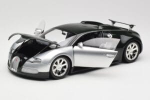 Bugatti Veyron Edition Centenaire Chrome Green Minichamps 1:18 100110852 Метал — снимка 2 от 8
