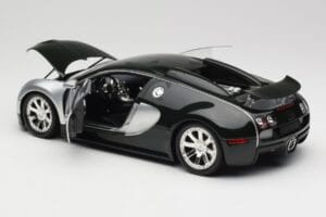 Bugatti Veyron Edition Centenaire Chrome Green Minichamps 1:18 100110852 Метал — снимка 5 от 8