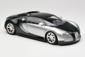 Bugatti Veyron Edition Centenaire Chrome Green Minichamps 1:18 100110852 Метал — снимка 6 от 8