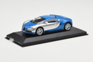 Bugatti Veyron Centenaire Синьо Металик Сребрист Minichamps 1:43 400110850 Метал — снимка 2 от 4