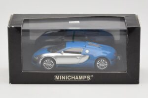 Bugatti Veyron Centenaire Синьо Металик Сребрист Minichamps 1:43 400110850 Метал — снимка 4 от 4