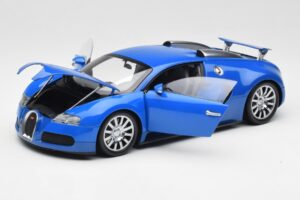 Bugatti Veyron Светло Синьо Тъмно Синьо Minichamps 1:18 100110821 Метал — снимка 2 от 8