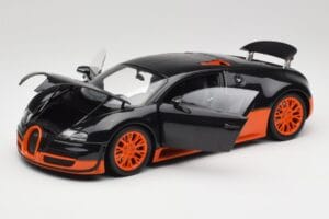 Bugatti Veyron Super Sport World Record Edition Carbon & Orange Minichamps 1:18 100110840 Метал — снимка 2 от 8