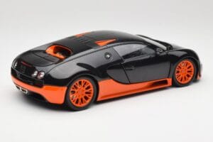 Bugatti Veyron Super Sport World Record Edition Carbon & Orange Minichamps 1:18 100110840 Метал — снимка 3 от 8