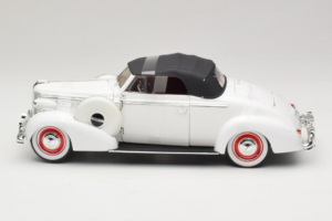 Buick Century Кабриолет Бял Signature Models 1:18 18131 Метал — снимка 3 от 6