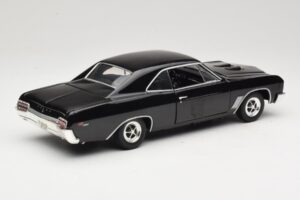 Buick GS 400 Черен American Muscle 1:18 33086 Метал — снимка 3 от 8