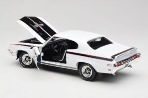 Buick GSX Бял American Muscle 1:18 AMM1322/06 Метал — снимка 5 от 8