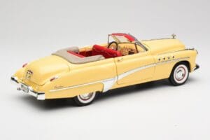 Buick Roadmaster Chrome Yellow Motormax 1:18 23124646-M17 Метал — снимка 3 от 8