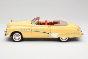Buick Roadmaster Chrome Yellow Motormax 1:18 23124646-M17 Метал — снимка 4 от 8