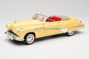 Buick Roadmaster Chrome Yellow Motormax 1:18 23124646-M17 Метал