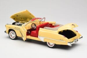 Buick Roadmaster Chrome Yellow Motormax 1:18 23124646-M17 Метал — снимка 5 от 8