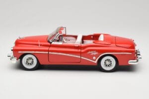 Buick Skylark Кабриолет Червен Motormax 1:18 73129 Метал — снимка 4 от 8
