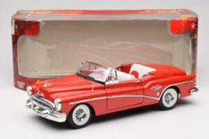 Buick Skylark Кабриолет Червен Motormax 1:18 73129 Метал — снимка 8 от 8