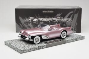 Buick Wildcat II Concept Salmon Metallic Minichamps 1:18 107141221 Смола — снимка 6 от 6