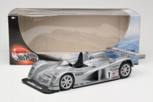 Cadillac Northstar LMP #1 24 Hours of Le Mans 2000 Hot Wheels 1:18 29225 Метал — снимка 8 от 8