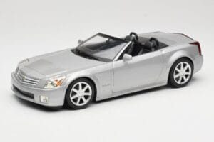 Cadillac XLR Кабрио Сребрист Hot Wheels 1:18 53838 Метал