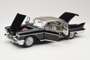 Cadillac Brougham Черен Sun Star 1:18 4001 Метал — снимка 2 от 8