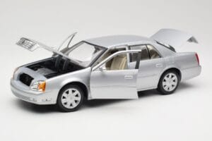 Cadillac DeVille DTS Maisto 1:18 56061 Метал — снимка 2 от 8