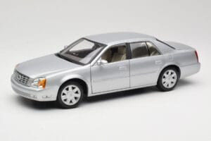 Cadillac DeVille DTS Maisto 1:18 56061 Метал
