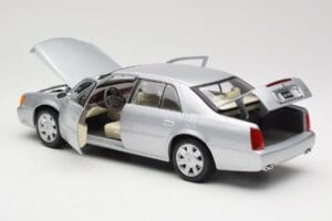 Cadillac DeVille DTS Maisto 1:18 56061 Метал — снимка 5 от 8