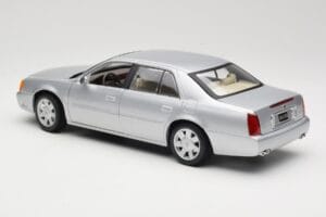 Cadillac DeVille DTS Maisto 1:18 56061 Метал — снимка 7 от 8