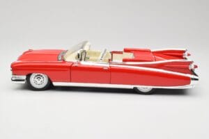 Cadillac Eldorado Biarritz Bolero Red Maisto 1:18 31813 Метал — снимка 4 от 8