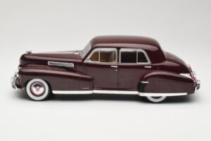 Cadillac Fleetwood 60 Special Sedan Червен MCG 1:18 MCG18071 Метал — снимка 3 от 6
