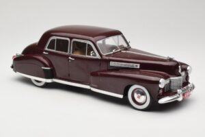 Cadillac Fleetwood 60 Special Sedan Червен MCG 1:18 MCG18071 Метал — снимка 4 от 6