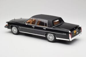 Cadillac Fleetwood Brougham Черен MCG 1:18 MCG18250 Метал — снимка 5 от 6
